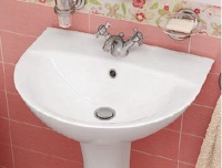 Умывальник "Виктория" белый (56см) (с/о, перелив с дек.кол.,б/креп.)